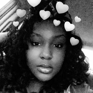 Meet your Posher, Arielle